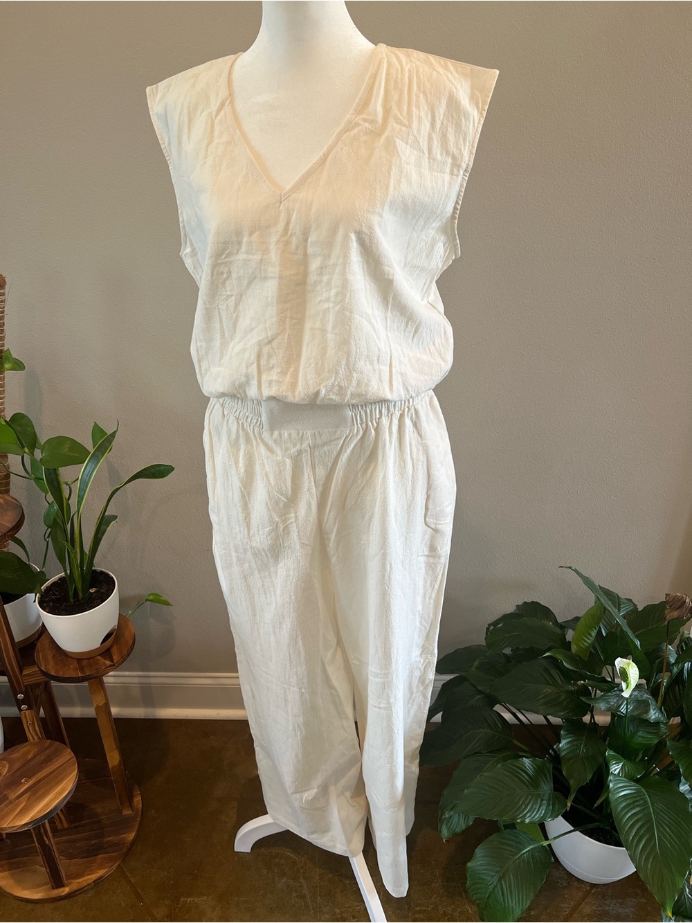 Women’s Cream V-Neck Set